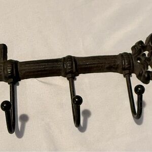 Vintage-Style Brown Wall Hook Rack